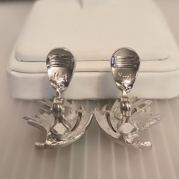 Vintage Monet Clip-On Earrings - Picture 4 of 4